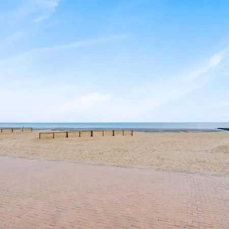 In Near The Beach, Cleaning Included 빌라